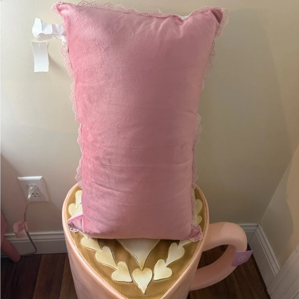 Valentine’s Day Queen of Hearts Throw Pillow